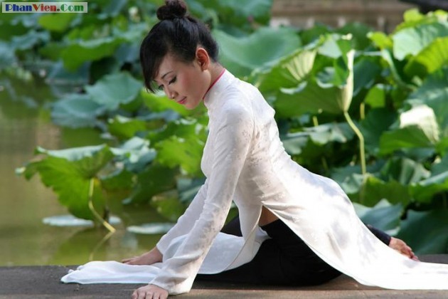 Tại cuộc thi Imiss Thăng Long 2009, Quỳnh Trang giành giải Á khôi 1 và giải sinh viên tài năng